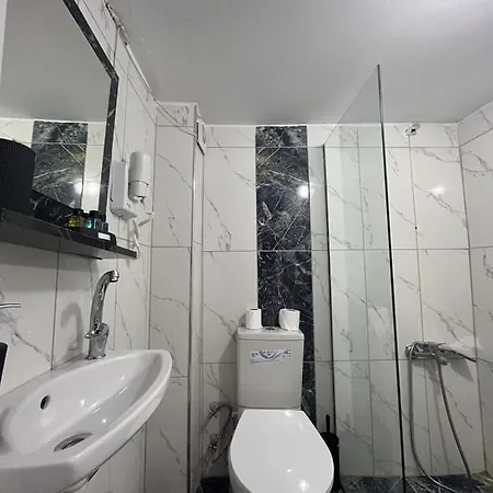 9-) Taksim'de Sik Tasarim Odasi Apart Otel *